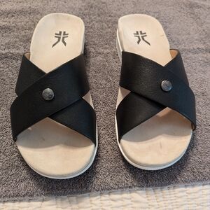 KURU Breeze Black Slide Sandal (Size 7)
